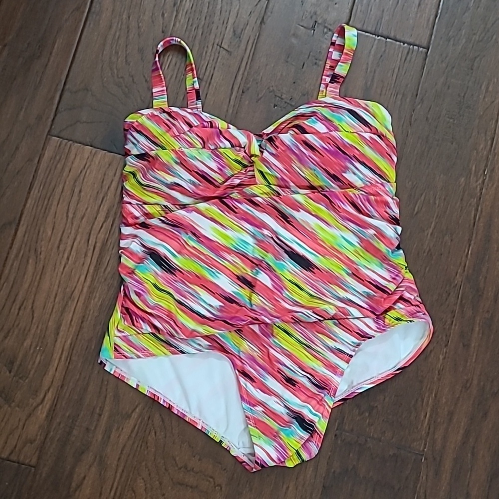 💥3for$12💥 Catalina Multicolor Striped Swimsuit size 16W / 1X